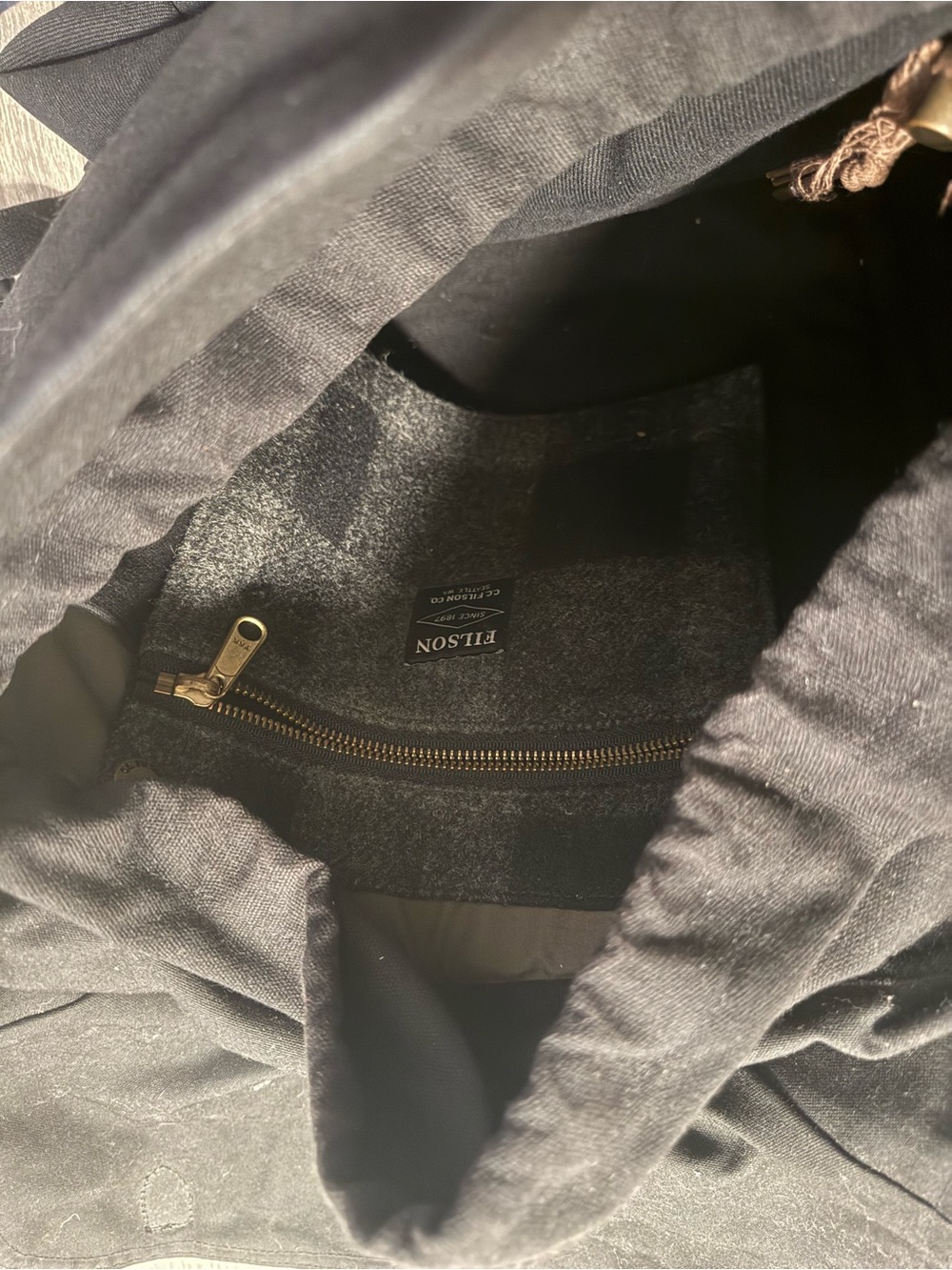 Filson Ranger Canvas Backpack – Black - Picture 4 of 9
